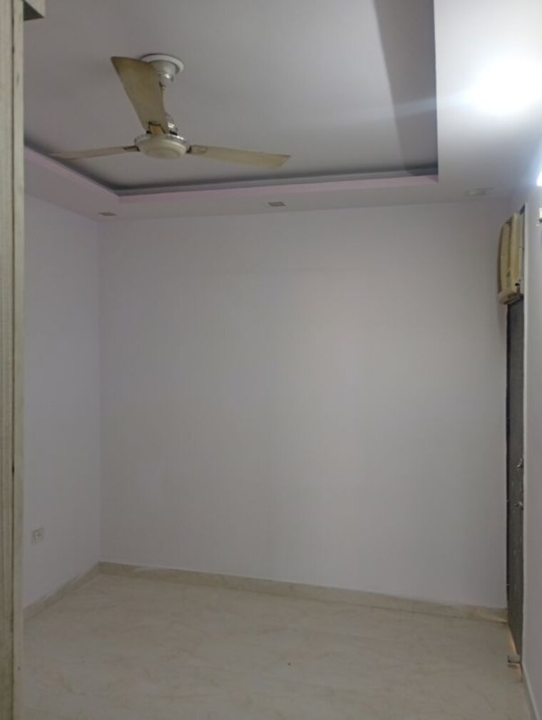Room, sector 7 dwarka 3 Bedroom 1800 Sq.Ft. Apartment In Sector 7 Dwarka Delhi 10350191