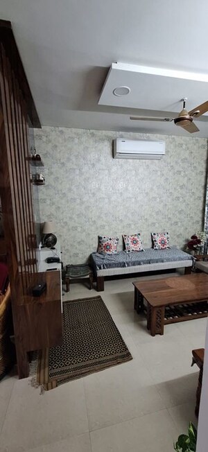 Furnished Amenities in 3.5 BHK Apartment at Omaxe New Heights, Sector 78 – for Sale
