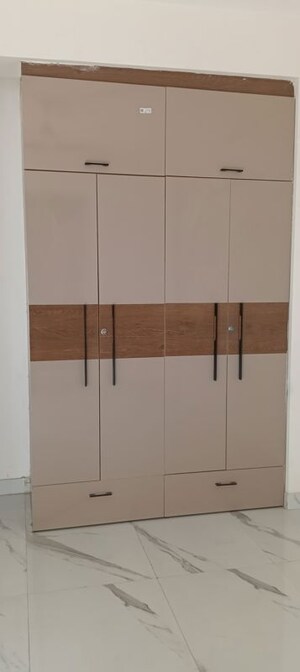 Room in 3.5 BHK Builder Floor at Smart World Gems, Sector 89 – for Rent