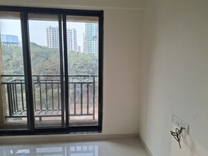 Room in 1.5 BHK Apartment at Raunak Unnathi Greens, Kasarvadavali – for Rent