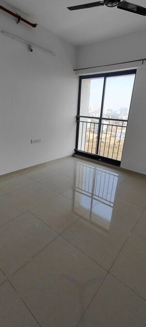 Room in 2 BHK Apartment at Shapoorji Pallonji Joyville Hinjewadi, Hinjewadi – for Rent