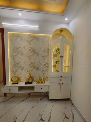 Furnished Amenities in 3 BHK Builder Floor at Uttam Nagar – for Sale