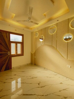 Master Bedroom in 3 BHK Builder Floor at Uttam Nagar – for Sale