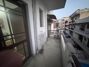 Balcony in 3 BHK Builder Floor at Sector 35 – for Rent