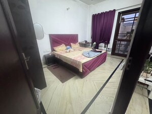 Bedroom in 3 BHK Builder Floor at Sector 35 – for Rent