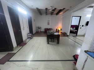 Living Room in 3 BHK Builder Floor at Sector 35 – for Rent