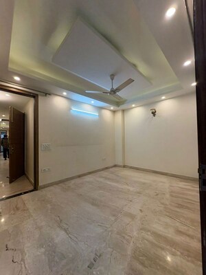 Room in 2 BHK Builder Floor at Malviya Nagar – for Rent