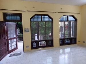 Living Room in 3 BHK Builder Floor at Eldeco Udyan II, Raebareli Road – for Rent