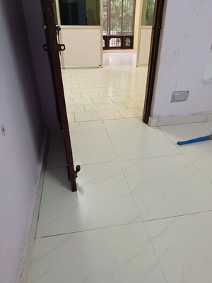Bathroom in 3 BHK Builder Floor at Eldeco Udyan II, Raebareli Road – for Rent