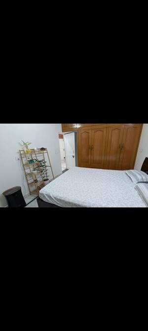 Bedroom in 2 BHK Builder Floor at Sector 40 – for Rent