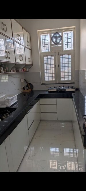 Kitchen in 2 BHK Builder Floor at Sector 40 – for Rent