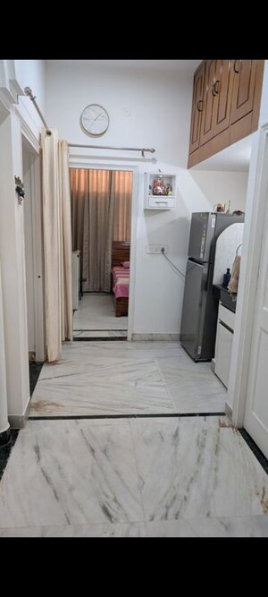 Building Lobby in 2 BHK Builder Floor at Sector 40 – for Rent