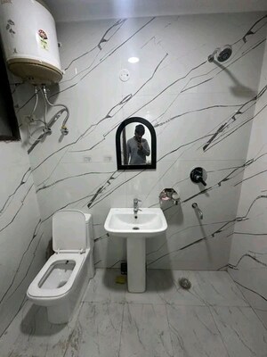 Team Area in 1 BHK Builder Floor at Chattarpur – for Rent