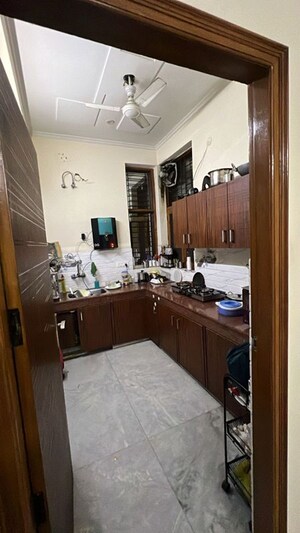 Kitchen in 3 BHK Builder Floor at Sector 40 – for Rent