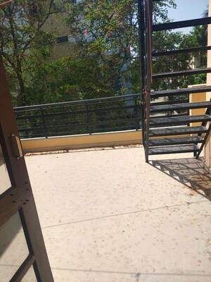 Balcony in 3 BHK Builder Floor at Sector 40 – for Rent