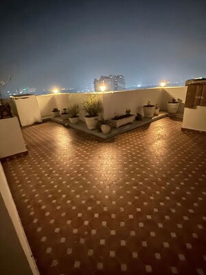  3 BHK Penthouse at Vip Road – for Rent