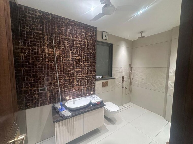 Kitchen, sector 14 3 Bedroom 300 Sq.Ft. Builder Floor In Sector 14 Gurgaon 10350407