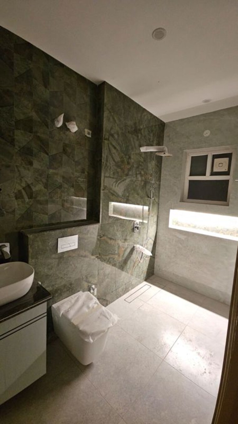 Bathroom, rajpur road 6+ Bedroom 500 Sq.Yd. Independent House In Rajpur Road Dehradun 10344639