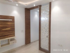 Room in 2 BHK Builder Floor at Lajpat Nagar I – for Rent