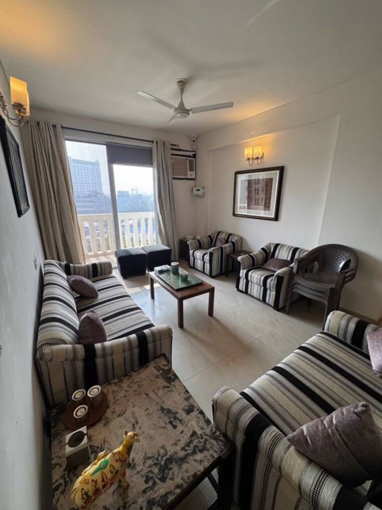 Living Room, dlf-ridgewood-estate 3 Bedroom 1406 Sq.Ft. Apartment In Dlf Phase iv Gurgaon 9974830
