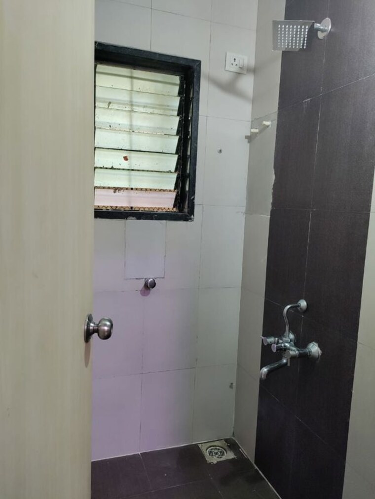Bathroom, neelsidhi-balaji-angan 2 Bedroom 1100 Sq.Ft. Apartment In Kharghar Navi Mumbai 10350380