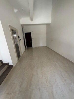 Room in 4 BHK Villa at Kolte Patil Life Republic, Hinjewadi – for Rent