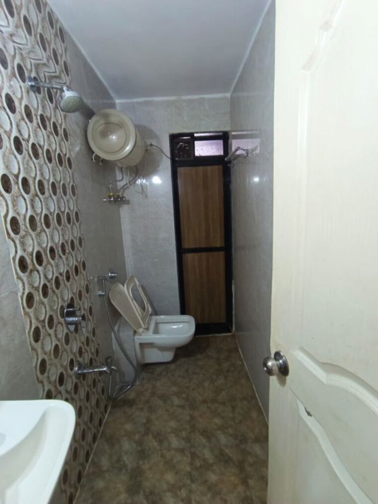 Bathroom, mm-spectra 2 Bedroom 940 Sq.Ft. Apartment In Chembur Mumbai 10350509