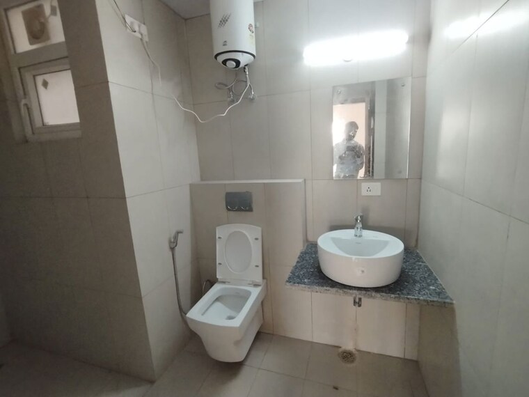 Bathroom, ss-linden 4 Bedroom 2748 Sq.Ft. Builder Floor In Sector 84 Gurgaon 10350545
