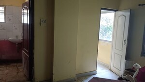 Room in 2 BHK Apartment at Alpine Heights Somajiguda, Somajiguda – for Sale