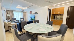 Team Area in 3 BHK Apartment at Connaught Place – for Rent