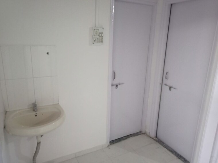 Bathroom, mate nagar 1 Bedroom 550 Sq.Ft. Apartment In Mate Nagar Pune 10350603