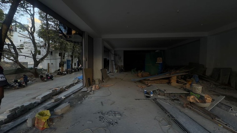  Parking, koramangala Commercial Showroom 2000 Sq.Ft. In Koramangala Bangalore 10350622