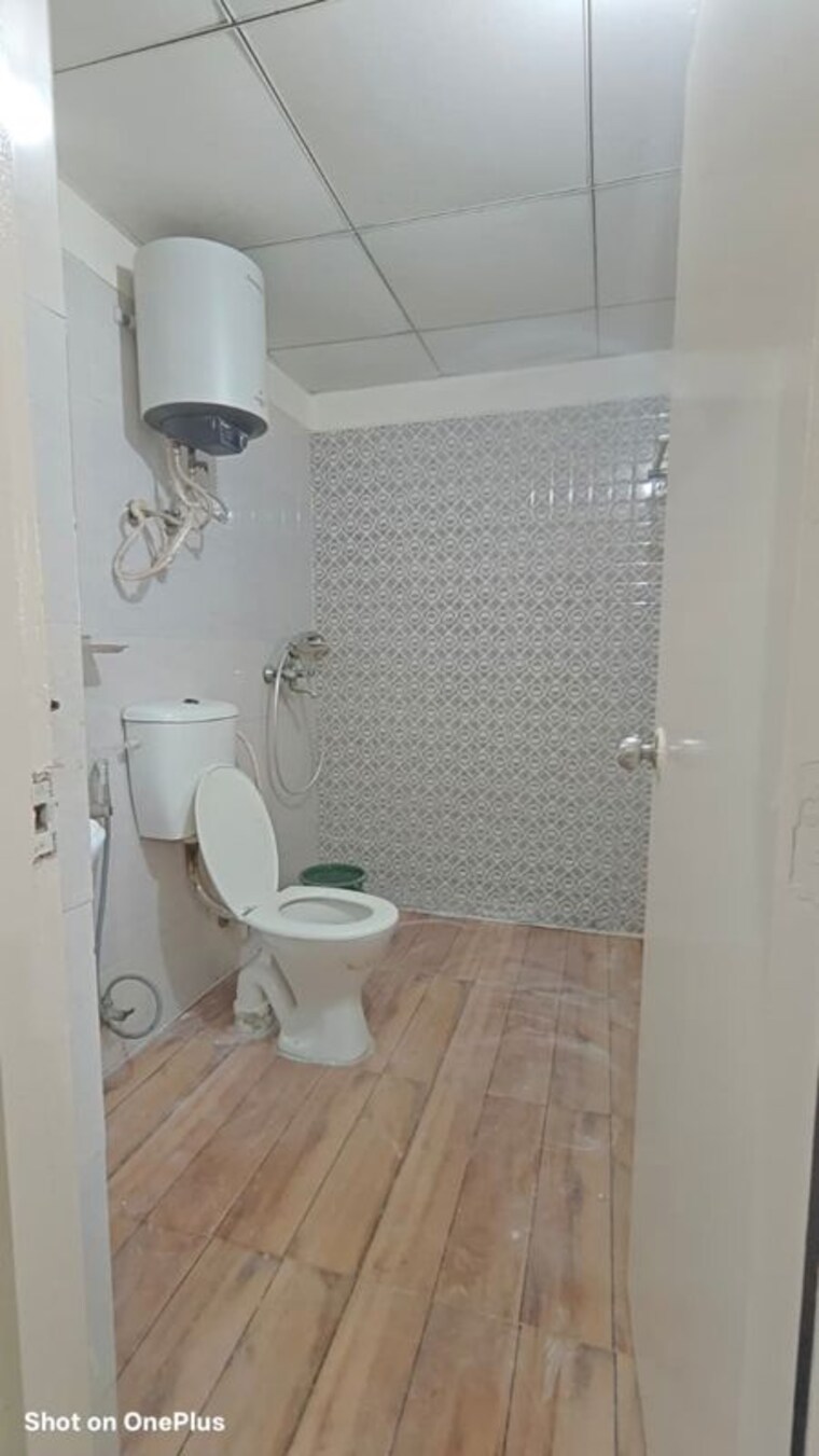 Bathroom, gaur-city-2-14th-avenue 1 Bedroom 530 Sq.Ft. Apartment In Sector 16c Greater Noida Greater Noida 10350633