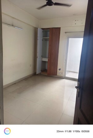 Room in 3 BHK Apartment at Maxblis White House, Sector 75 – for Rent