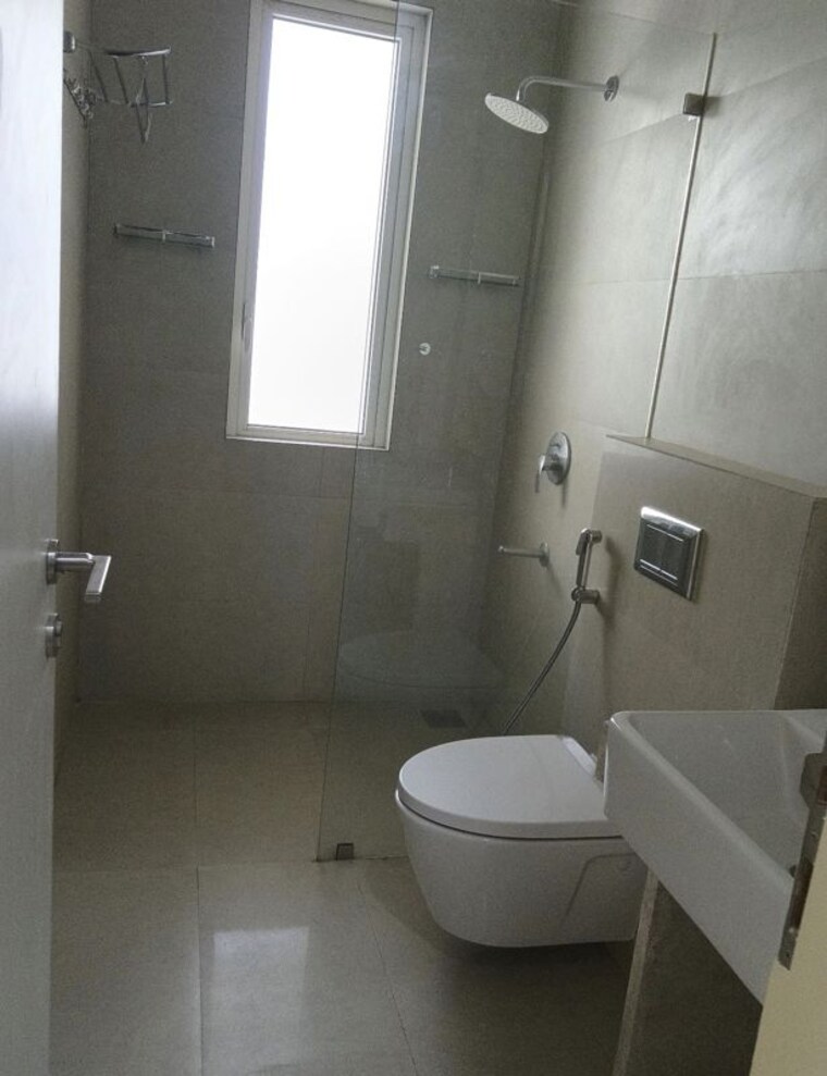 Bathroom, indiabulls-sky-forest 3 Bedroom 3368 Sq.Ft. Apartment In Lower Parel Mumbai 10350656