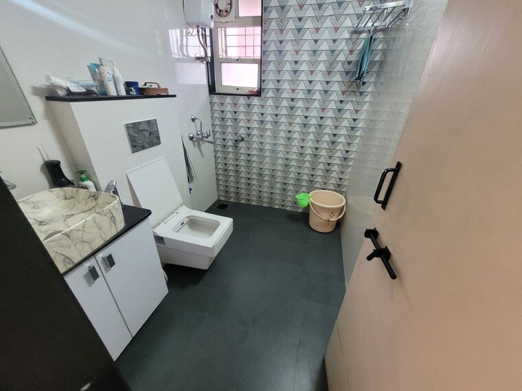 Washroom, rajas-garden-apartment 3 Bedroom 1900 Sq.Ft. Apartment In Shivajinagar Pune 10350638