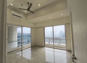 Room in 3 BHK Apartment at Indiabulls Sky Forest, Lower Parel – for Rent