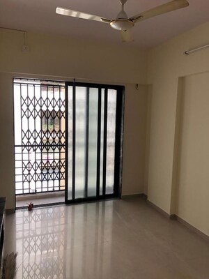 Room in 1 BHK Apartment at Rajshree Iris, Tilak Nagar – for Rent