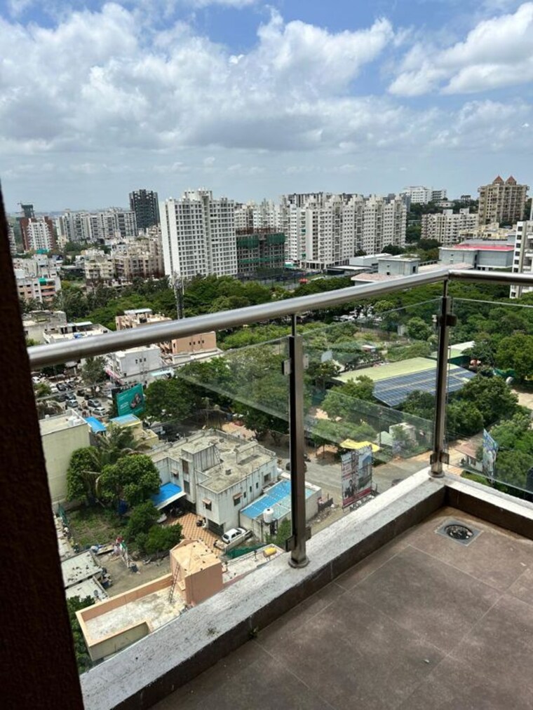 Balcony, atrium-skyward 1.5 Bedroom 790 Sq.Ft. Apartment In Undri Pune 10350692