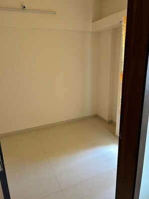 Room in 1.5 BHK Apartment at Atrium Skyward, Undri – for Rent