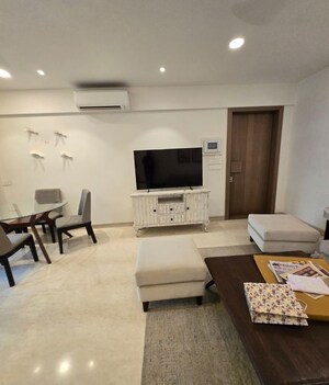 Team Area in 2 BHK Apartment at Raheja Atlantis, Lower Parel – for Rent