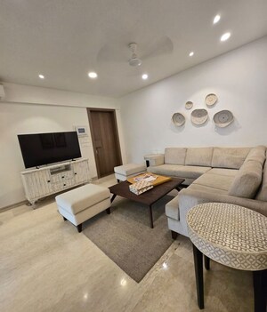 Team Area in 2 BHK Apartment at Raheja Atlantis, Lower Parel – for Rent