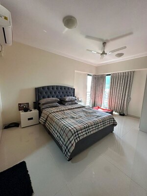 Bedroom in 3 BHK Apartment at Pegasus Apartment, Santacruz West – for Rent