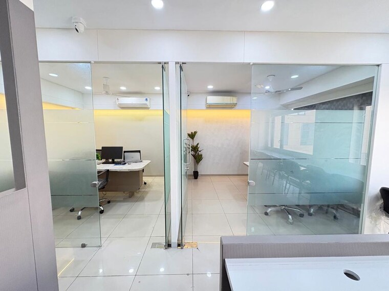 Team Area, gota Commercial Office Space 1365 Sq.Ft. In Gota Ahmedabad 10350739