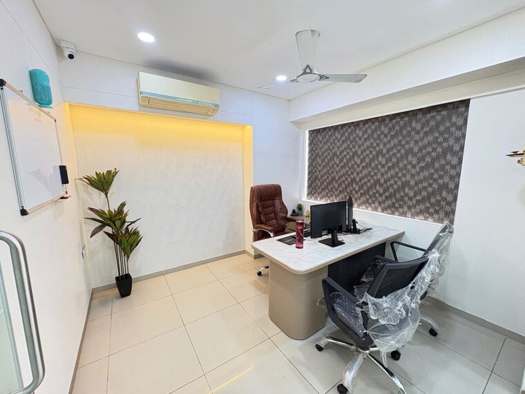 Team Area, gota Commercial Office Space 1365 Sq.Ft. In Gota Ahmedabad 10350739