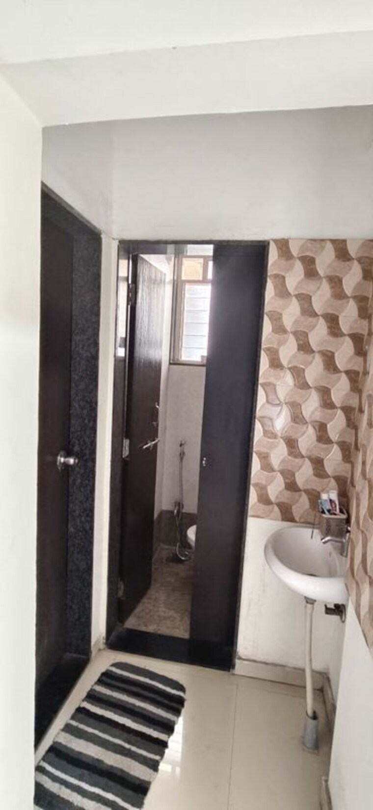 Bathroom, kamgar putala vasahat 1 Bedroom 650 Sq.Ft. Apartment In Kamgar Putala Vasahat Pune 10350760