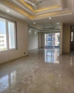 3.5 BHK + Servant Room Builder Floor For Rent in DLF Alameda