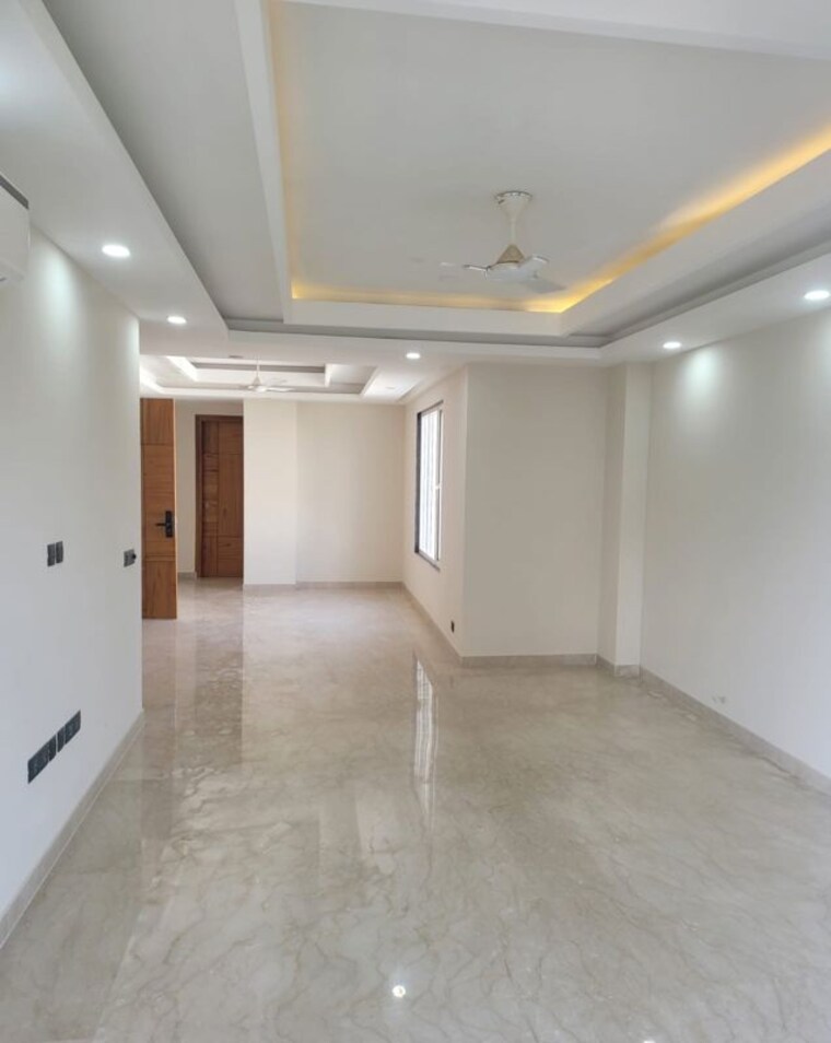 Room, dlf-alameda 3.5 Bedroom 2100 Sq.Ft. Builder Floor In Sector 73 Gurgaon 10350858