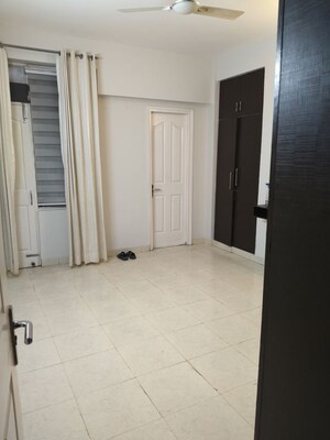 Room in 3 BHK Apartment at Tulip Orange, Sector 70 – for Rent