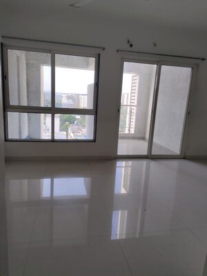 Room in 3 BHK Apartment at Rucha Stature, Dhayari – for Rent